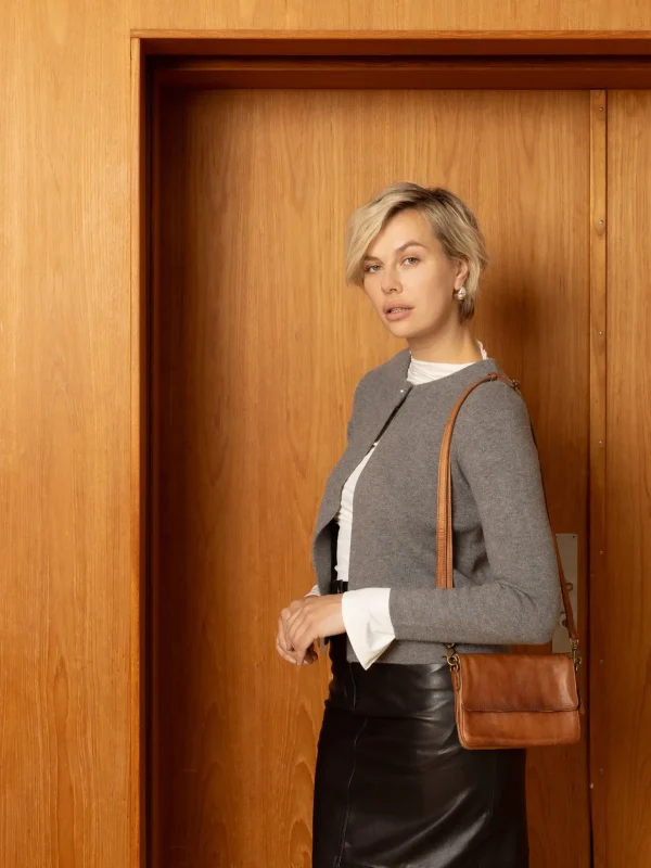 Acile Urban - Walnut