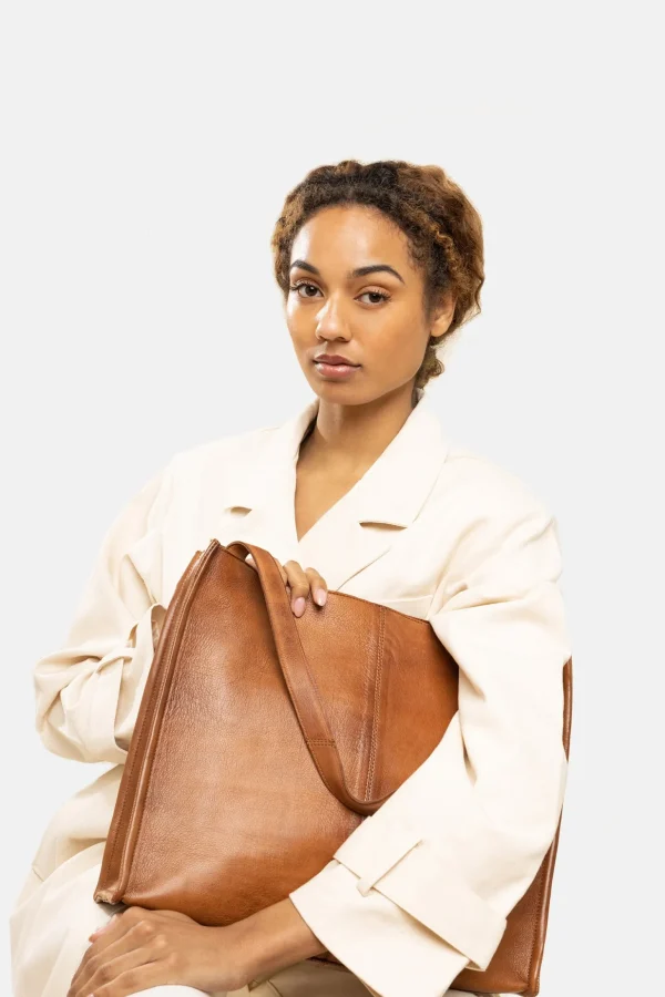 Aro Urban - Walnut