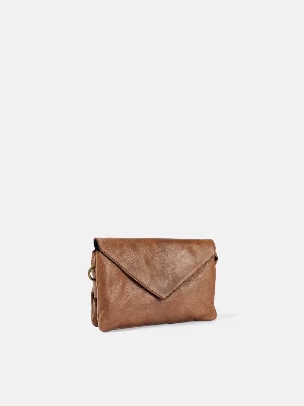 Claire Urban - Walnut