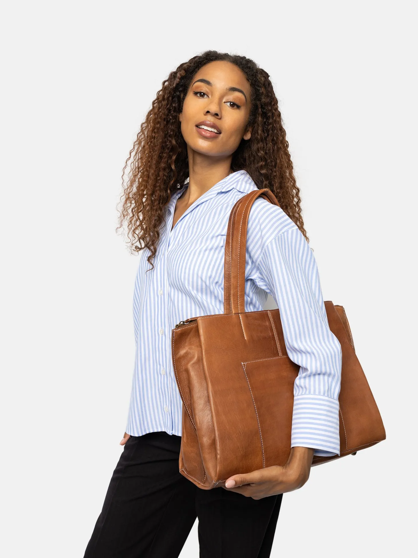 eliana__walnut_2.webp Eliana - Walnut