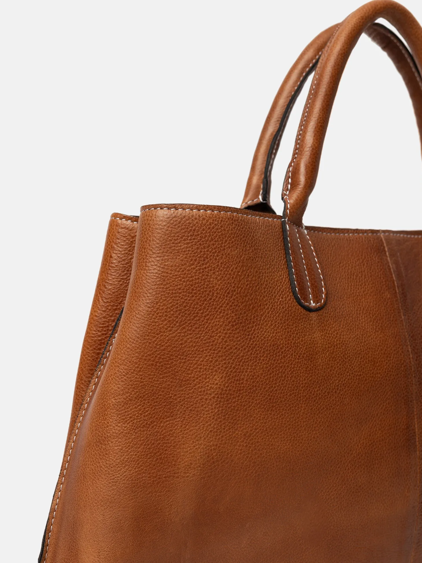 fafali__walnut_5.webp Fafali - Walnut
