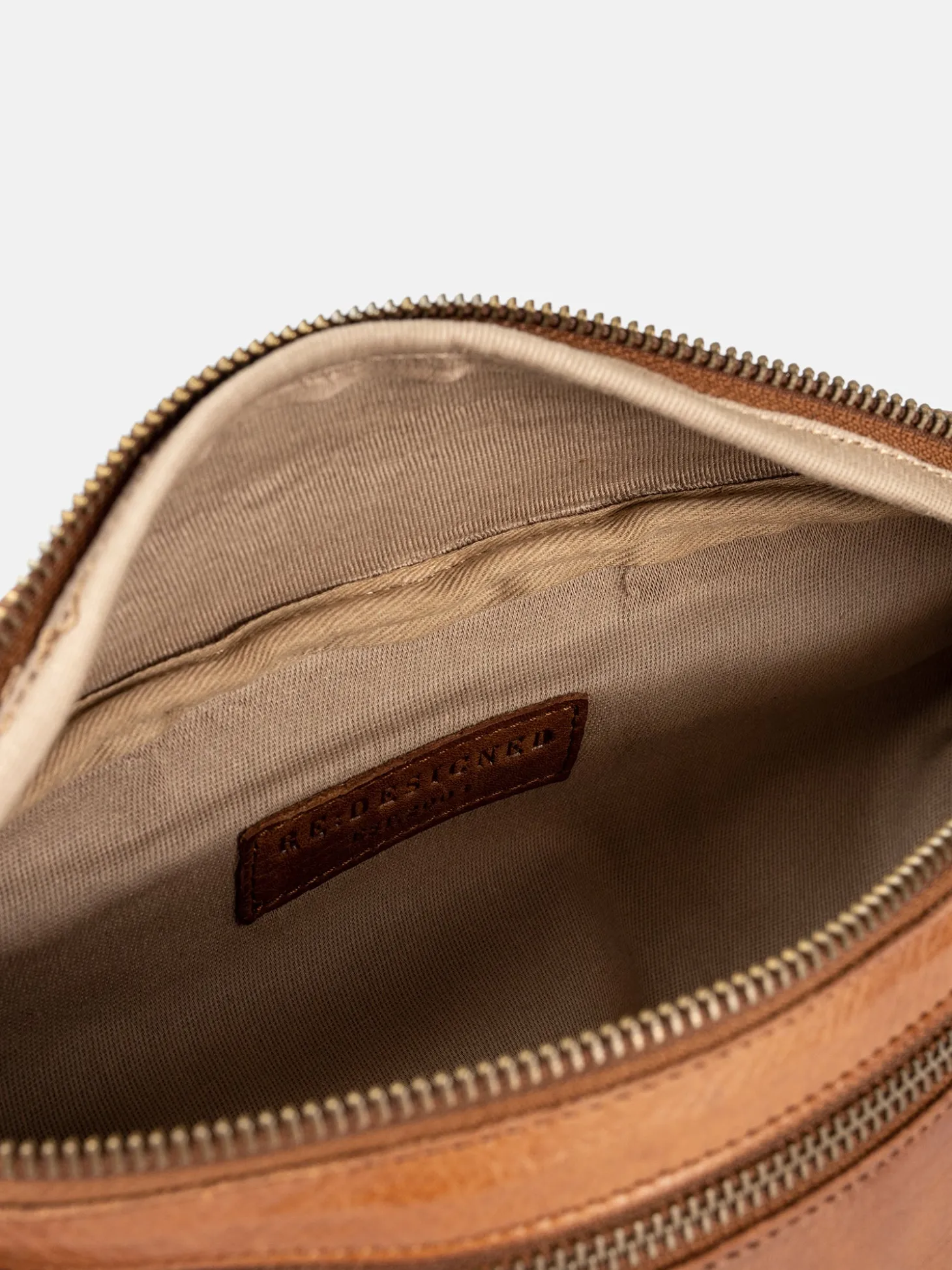 faust_urban__walnut_6.webp Faust Urban - Walnut