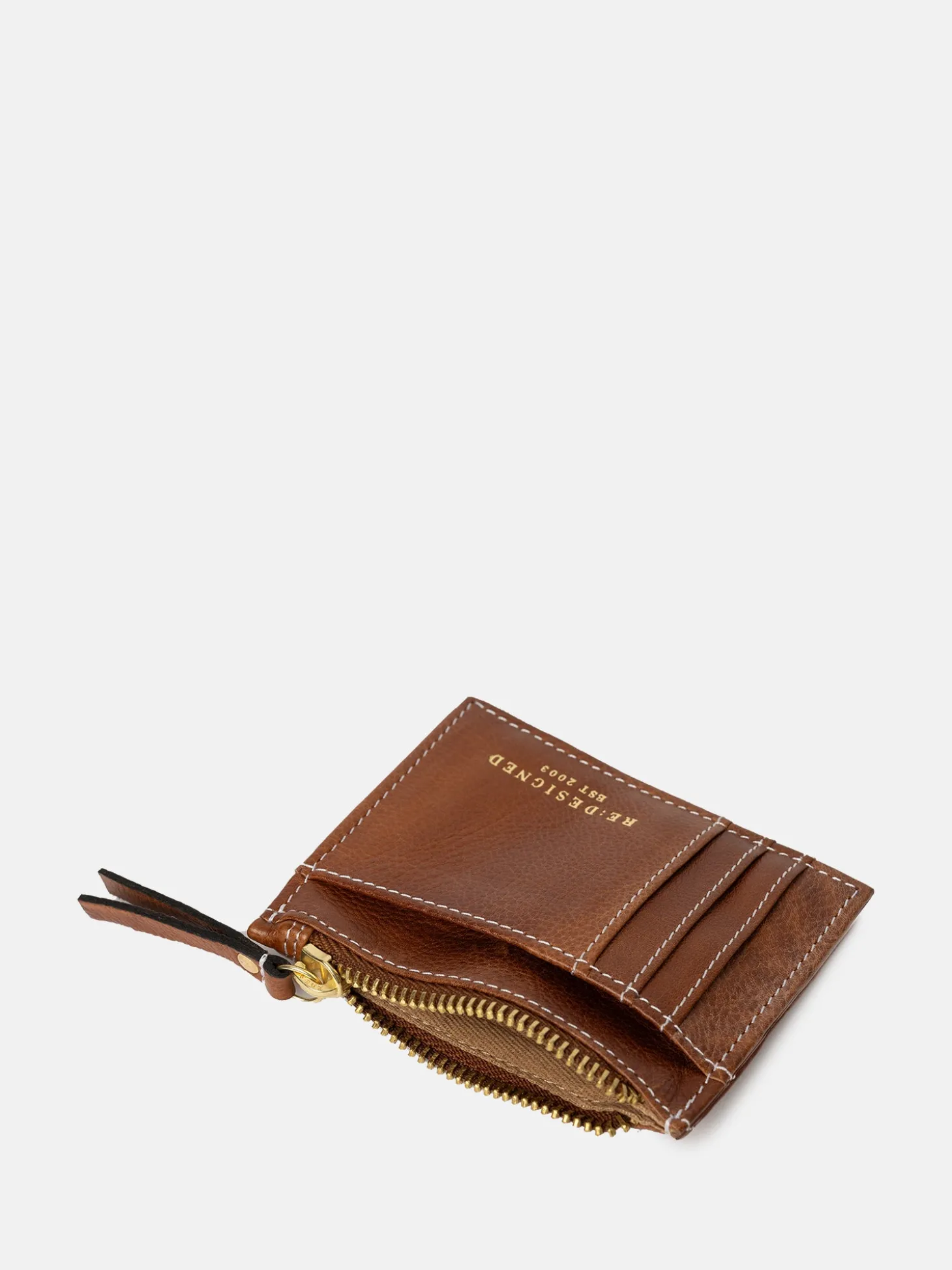 filippa__walnut_5.webp Filippa - Walnut