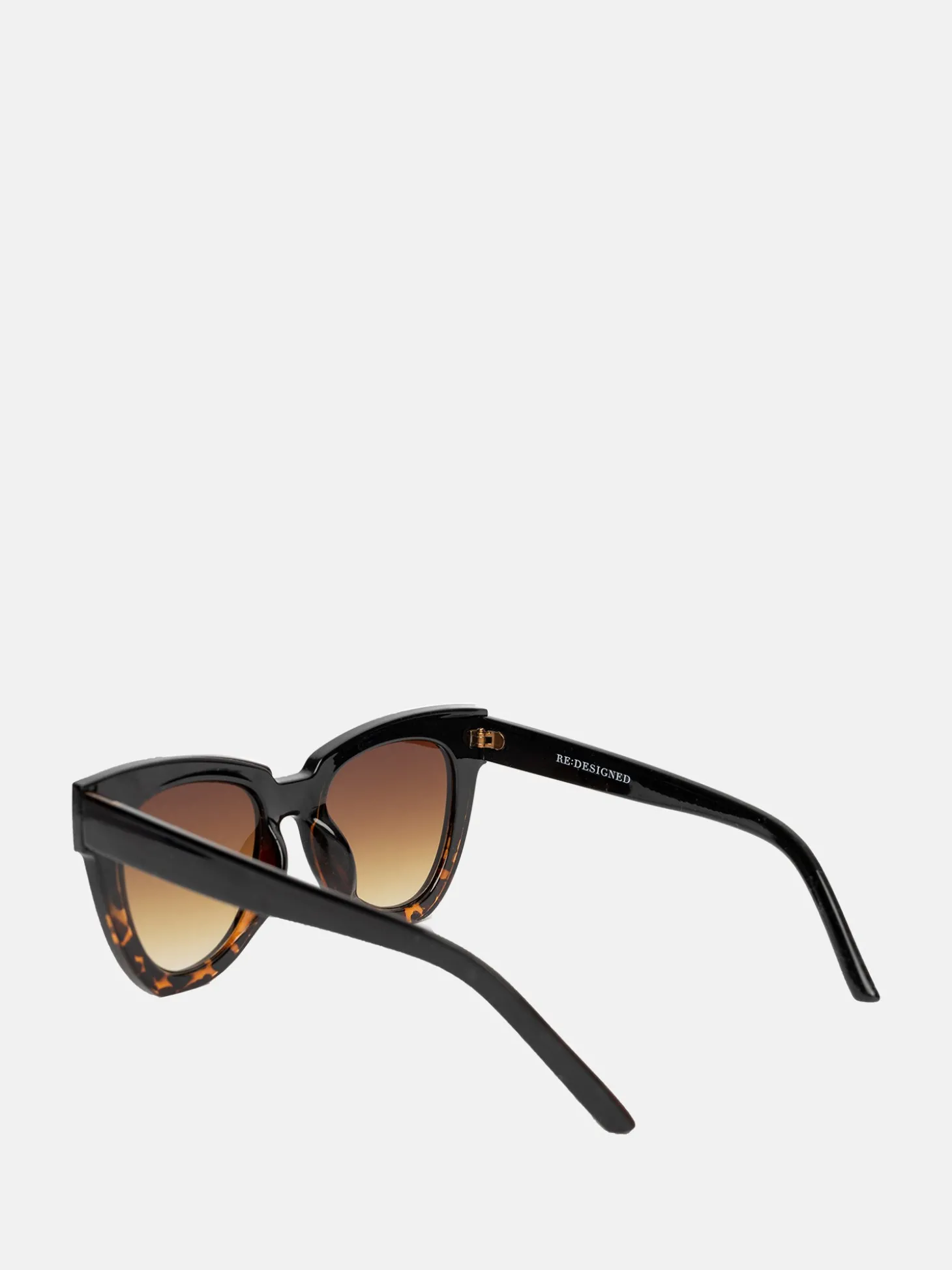 flynn__black_3.webp Flynn - Black