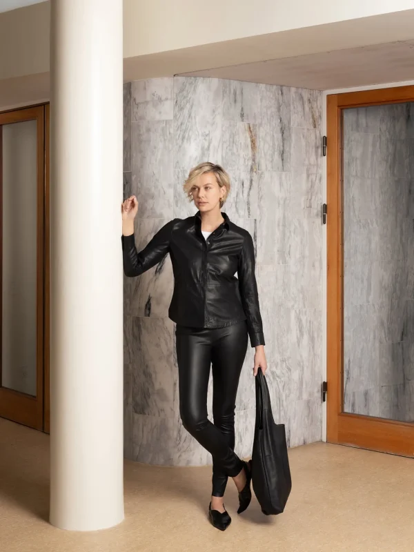 Halston - Black