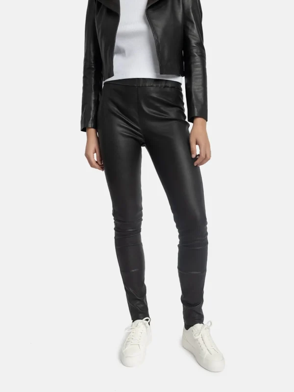 Halston - Black