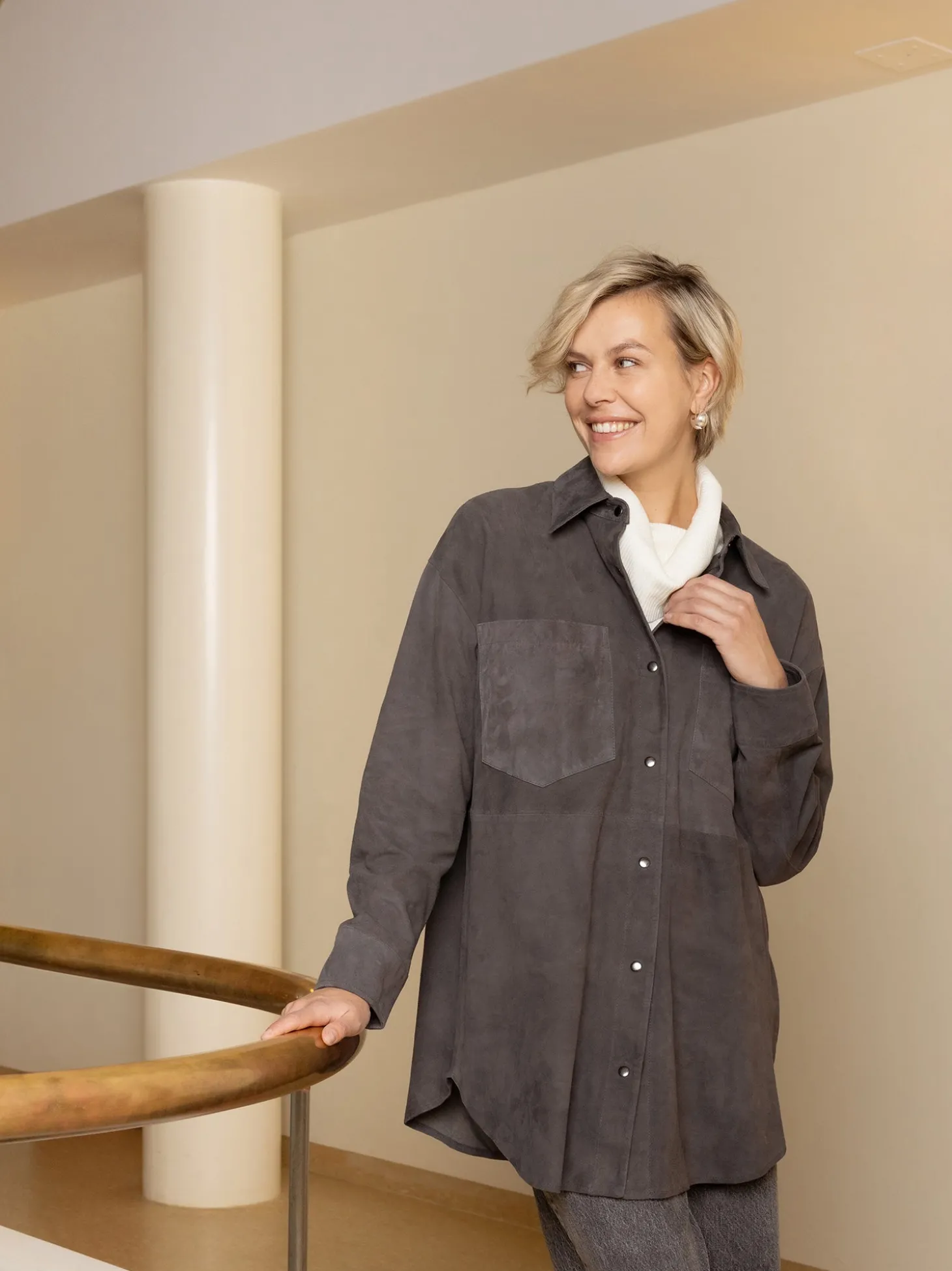 harlow_suede__grey_3.webp Harlow Suede - Grey