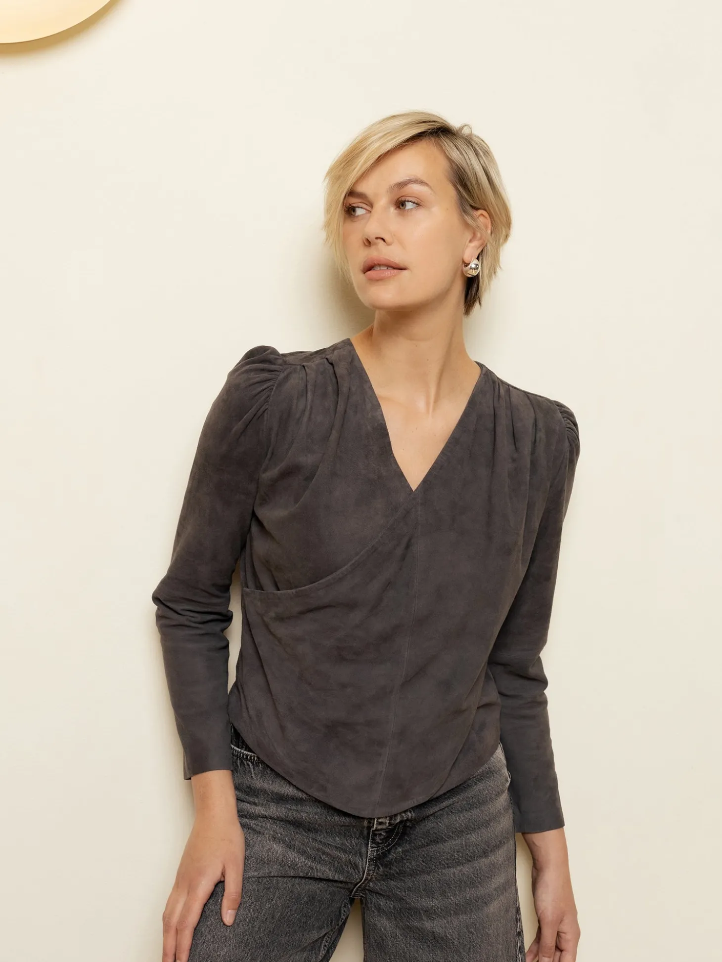heather_suede__grey_1.webp Heather Suede - Grey