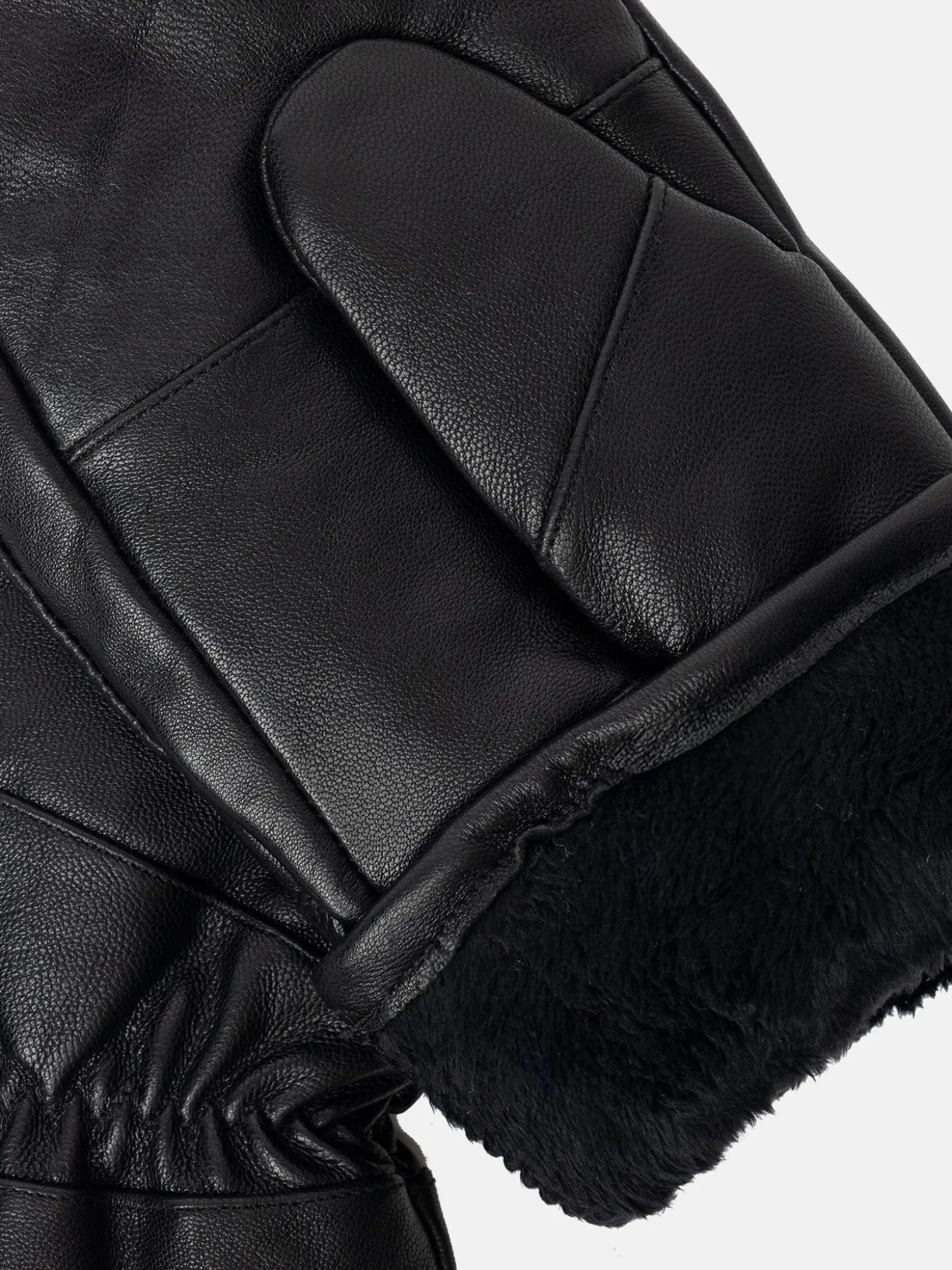 herle_mitten__black_3.webp Herle Mitten - Black