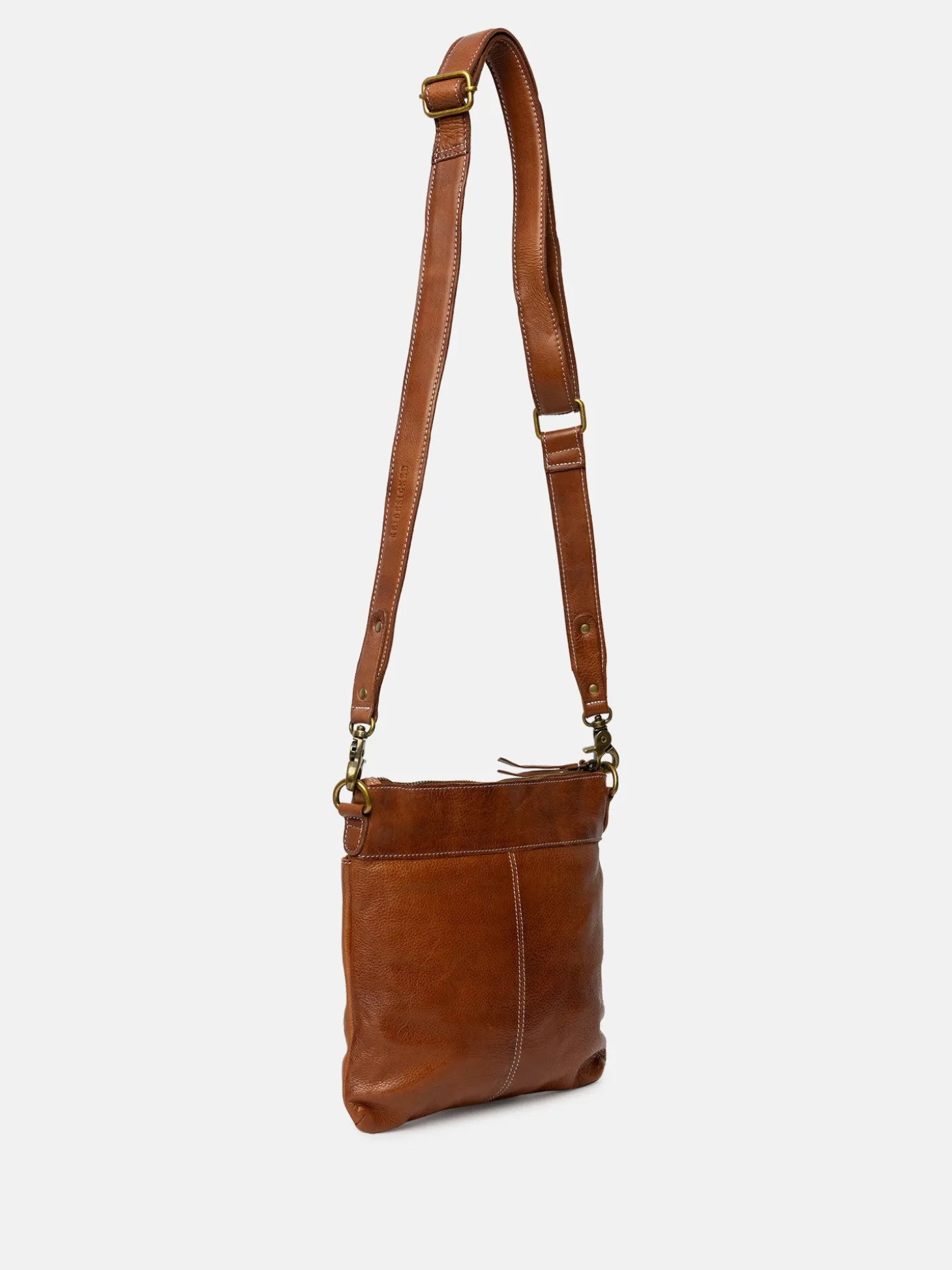 jara_big__walnut_6.webp Jara Big - Walnut