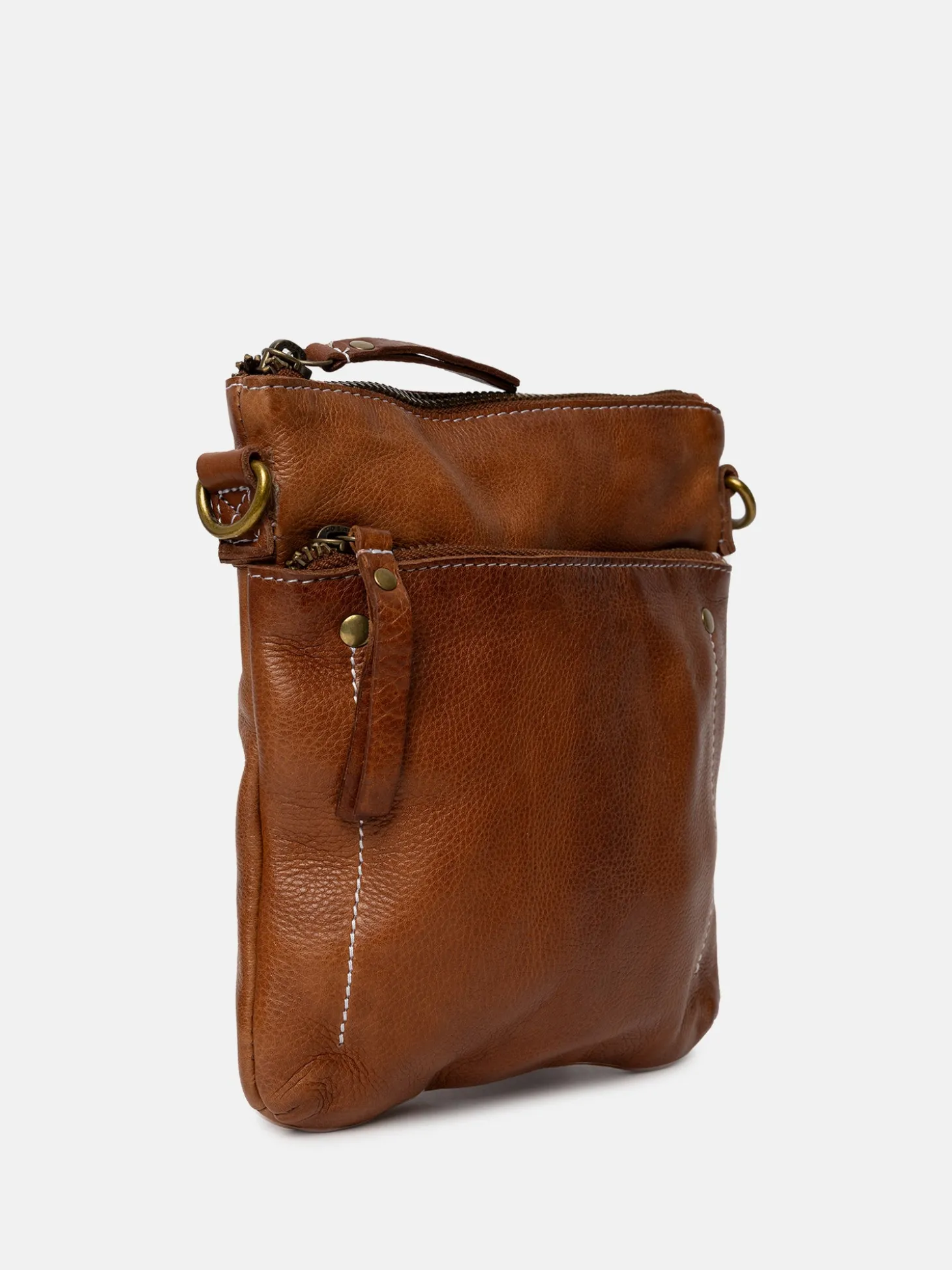 jara_small__walnut_3.webp Jara Small - Walnut