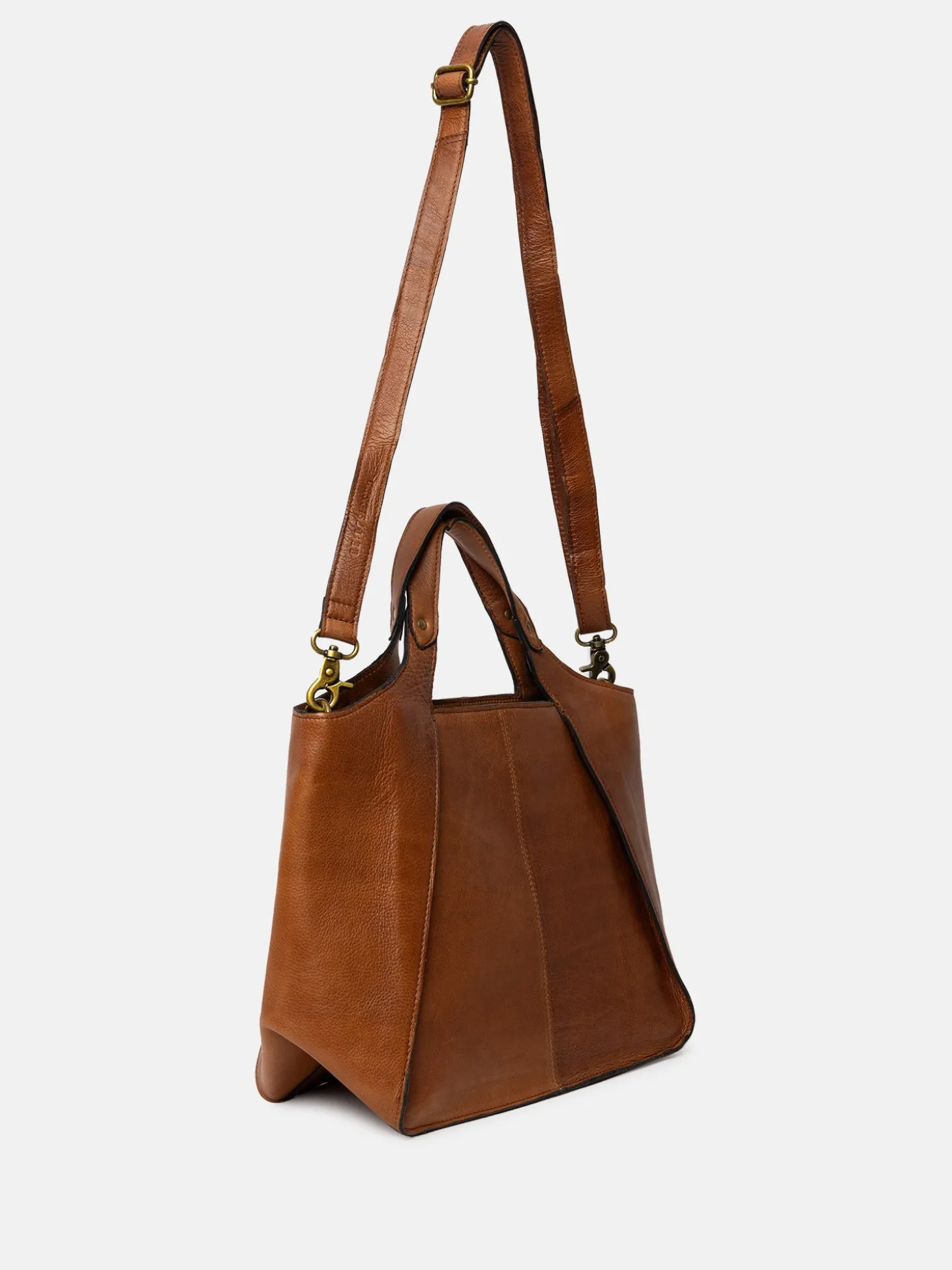 jona_big__walnut_7.webp Jona Big - Walnut