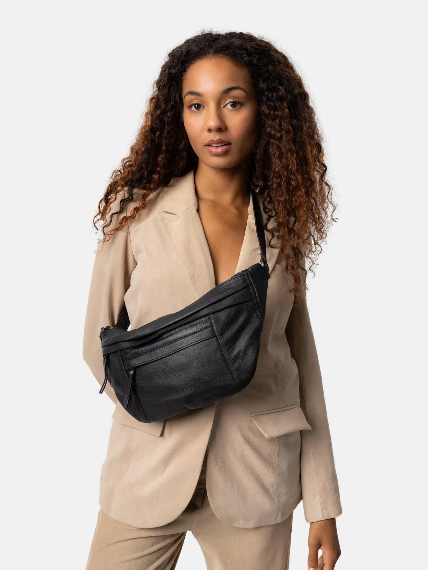 june_bumbag__black_1.webp June Bumbag - Black
