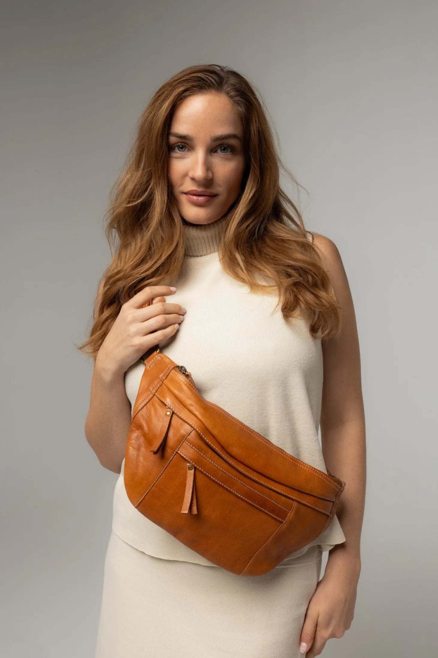 june_bumbag__burned_tan_1.webp June Bumbag - Burned Tan