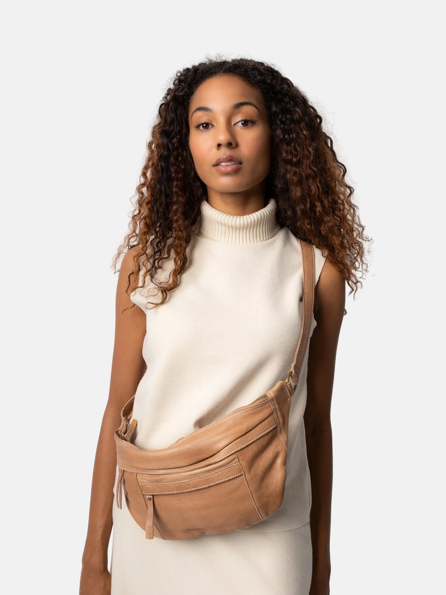 june_bumbag__taupe_1.webp June Bumbag - Taupe