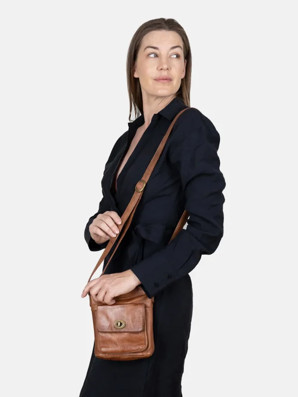 Kay Small Urban - Walnut