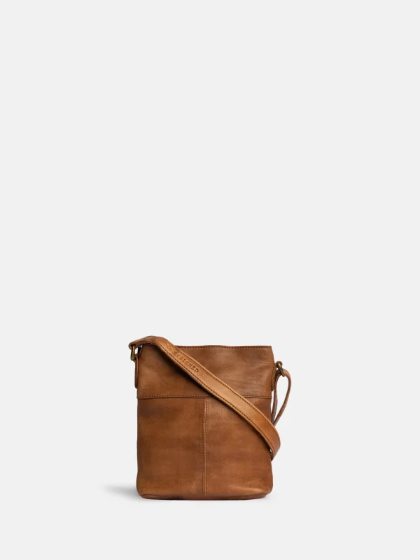 Kay Small Urban - Walnut