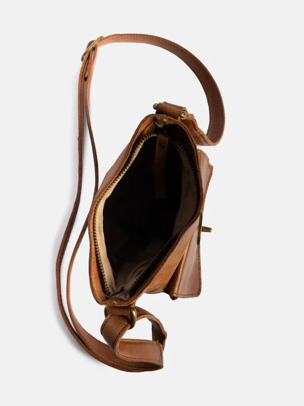 Kay Small Urban - Walnut