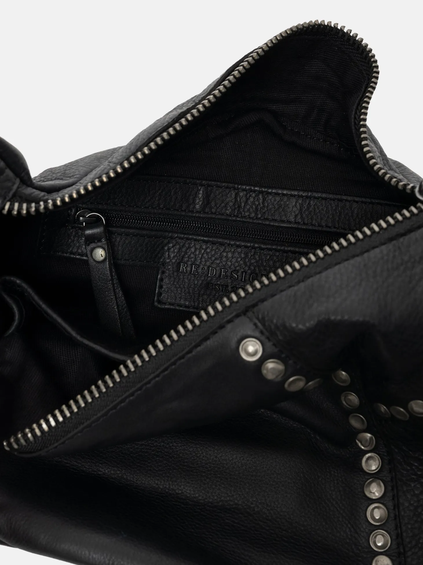 loni_bumbag__black_6.webp Loni Bumbag - Black