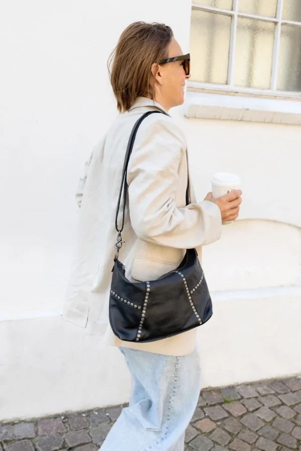Loni Small - Black