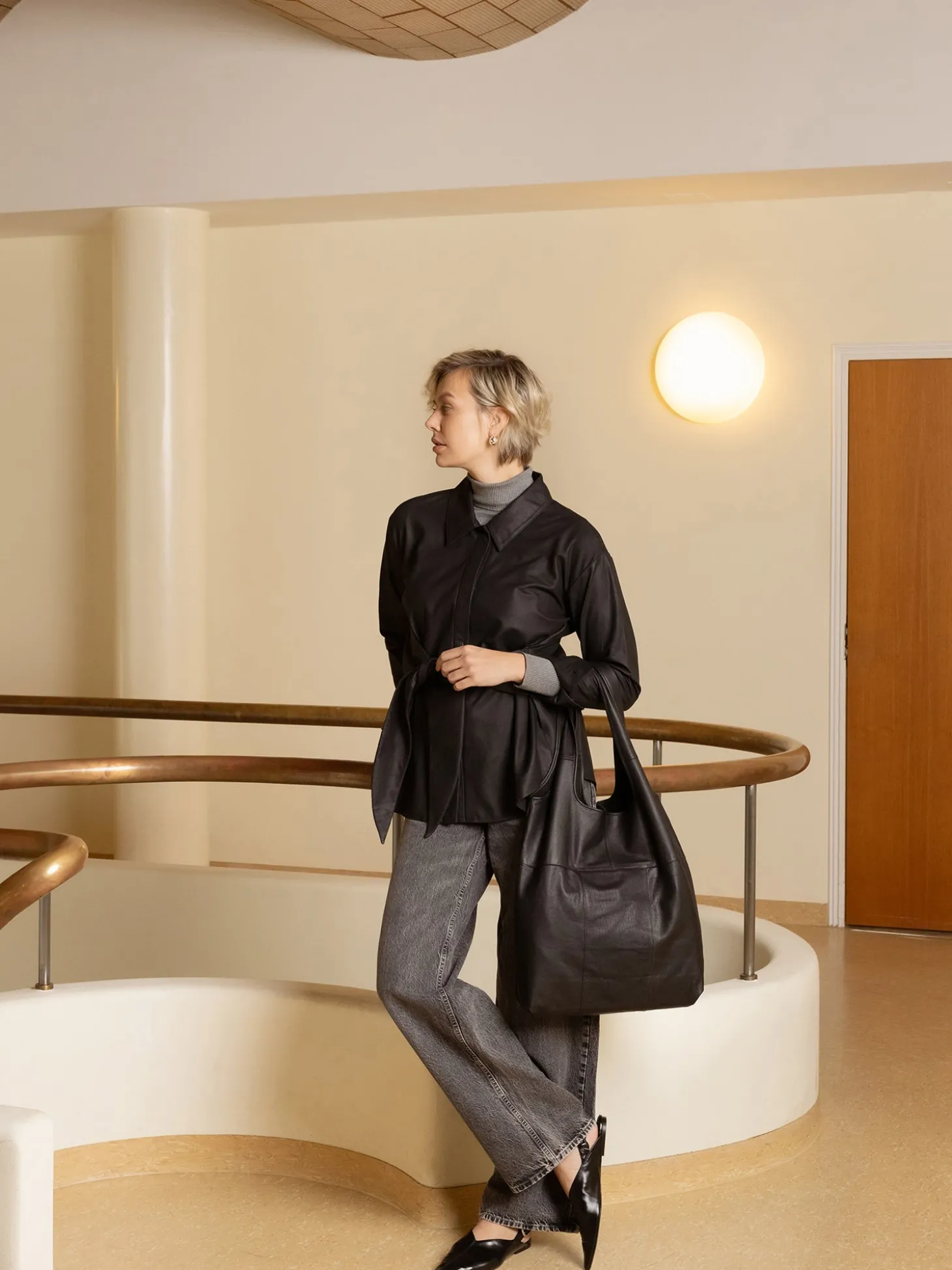 lyra_urban__black_1.webp Lyra Urban - Black