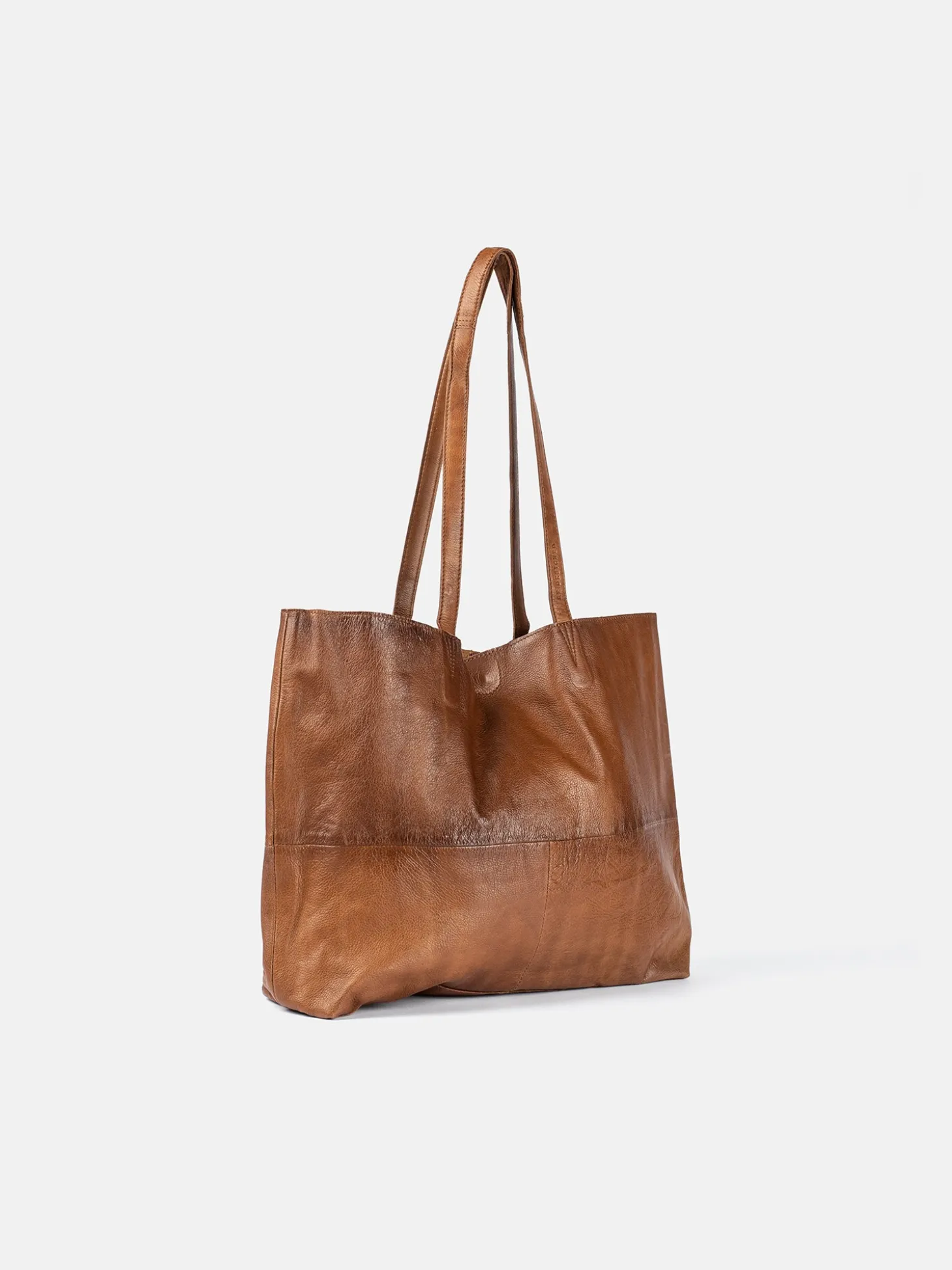 marlo_urban__walnut_2.webp Marlo Urban - Walnut
