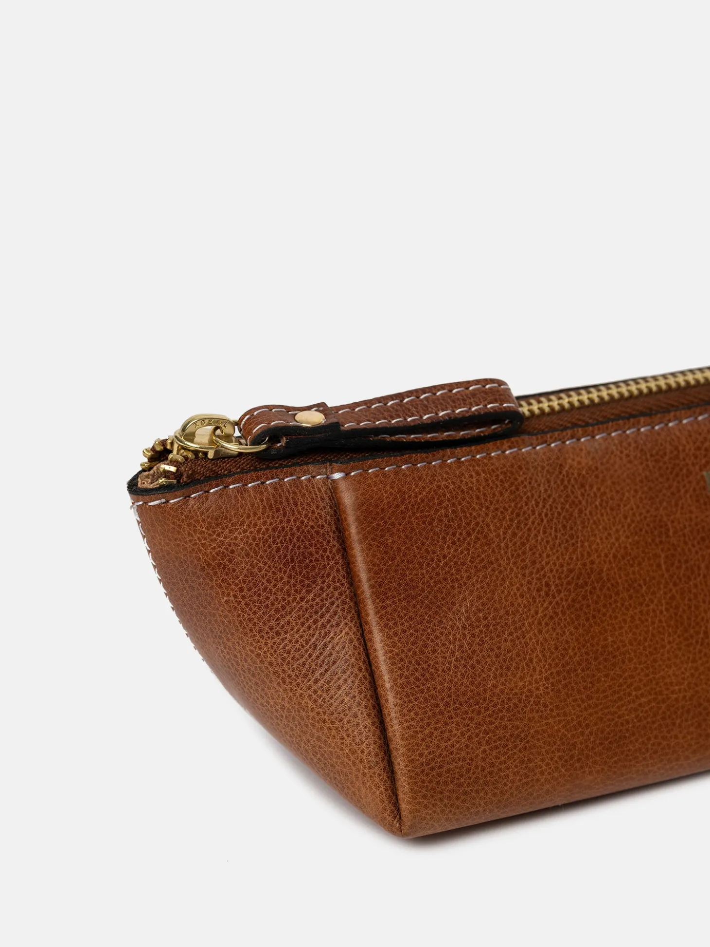 project___walnutgold_4-1.webp Project 12 - Walnut/Gold