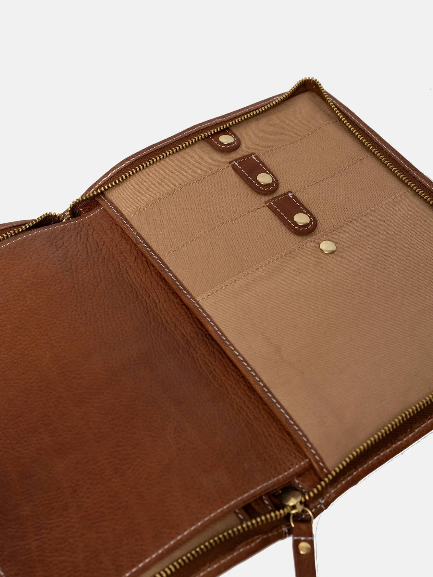 project___walnutgold_7-6.webp Project 8 - Walnut/Gold