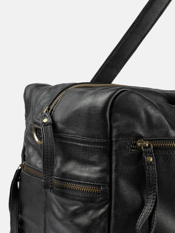 Signe Urban - Black