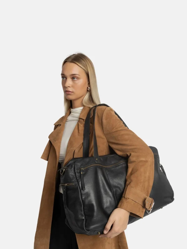 Signe Urban - Black